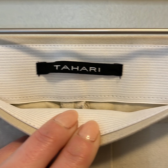 Tahari Pants Stretch Pleated Tan Size 4 NWT - Picture 4 of 8